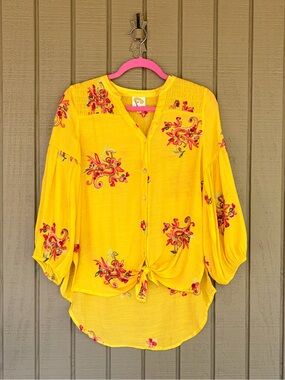 Fig and Flower Embroidered Yellow Tie Front Blouse Small Button Down Boho EUC